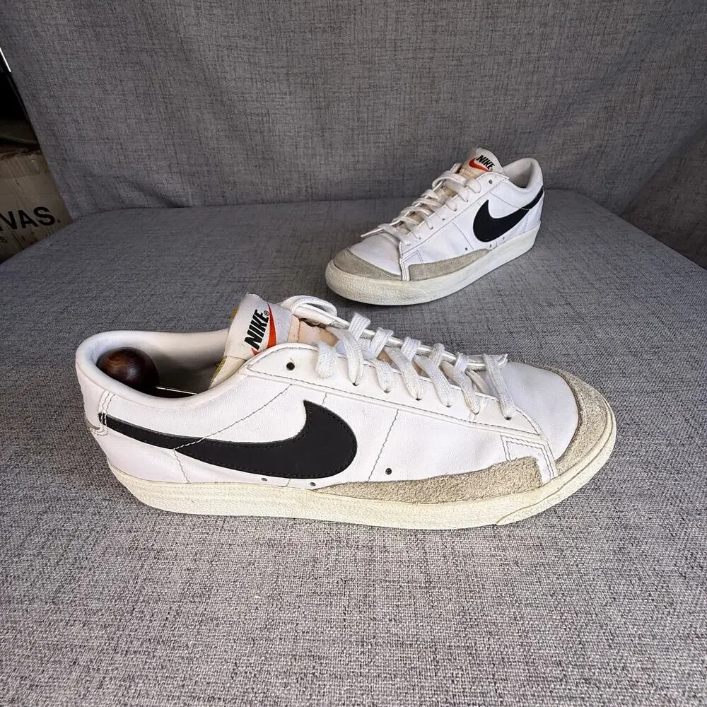 Nike Blazer Low 77 Vintage White Black Mens 9.5 Sneakers Shoes DA6364-101